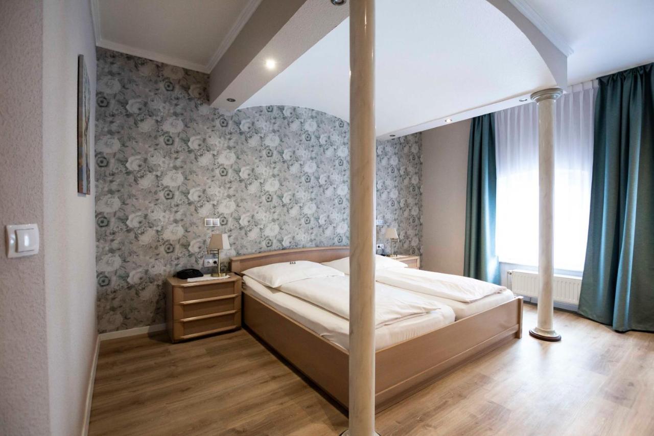 Hotel Garni Landhaus Zur Issel 이젤부르크 외부 사진