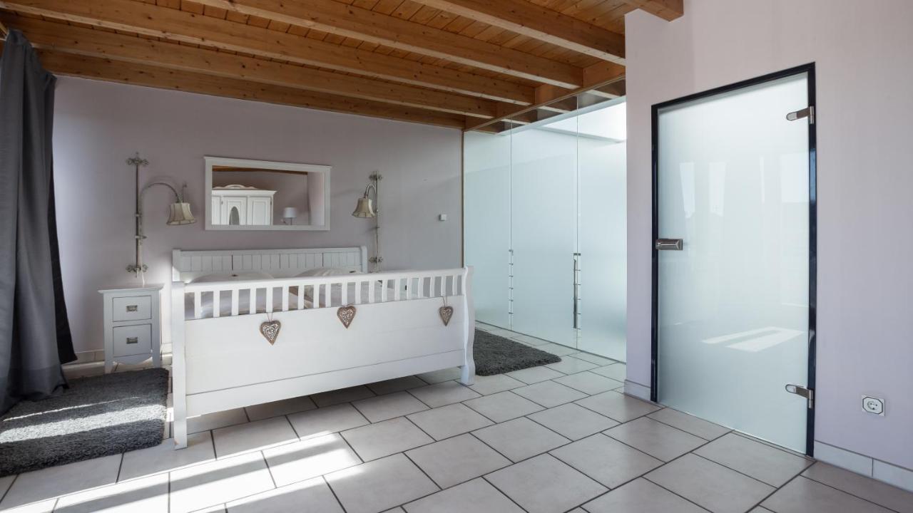 Hotel Garni Landhaus Zur Issel 이젤부르크 외부 사진